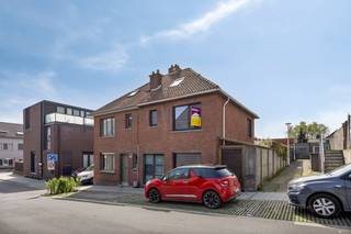 Ben je op zoek naar een woning met veel kamers en tuin op een gunstige ligging in Kruibeke? Zoek dan niet verder. De woning is structureel in orde en...