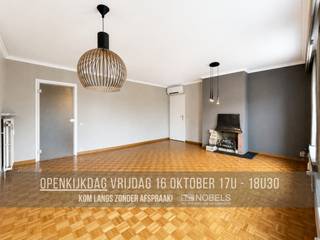 <span><strong><span>🏠 Ontdek je nieuwe thuis tijdens het weekend van de OPENKIJKDAGEN!<br />📅 Vrijdag 16 oktober⏰ 17u – 18u30<br />📌 Vrij toegankelijk – GEEN afspraak nodig<br />📞 Wil je eerder al een kijkje nemen? Bel ons op ☎️ 055 30 92 90</span></strong></span><br /><br />Lichtrijk 2-slaapkamerappartement met KELDERBERGING op TOPLIGGING IN HET CENTRUM VAN OUDENAARDE. Dankzij de LUCHT-LUCHTWARMTEPOMP geniet u van comfortabel VERWARMEN ÉN VERKOELEN en het appartement is uitgerust met ZONNEWERING op alle ramen. De aangename woonkamer baadt in natuurlijk licht en sluit aan op de keuken. Verder beschikt het appartement over een badkamer en TWEE SLAAPKAMERS. De ligging vormt een absolute troef: DE MARKT LIGT OM DE HOEK en winkels, horeca, openbaar vervoer en andere voorzieningen bevinden zich binnen handbereik. Bovendien zorgt de VLOTTE VERBINDING MET DE N60 RICHTING GENT voor een goede bereikbaarheid. Een aantrekkelijk appartement voor JONG EN OUD, zowel als eigen woonst als OPBRENGSTEIGENDOM.<br /><br />Adres: Stationsstraat 2 bus 6 te Oudenaarde<br /><br />EPC-label B; P-score: A, G-score: A; Bestuursmaatregelen in maatregelenregister: neen; Vrij bij akte.