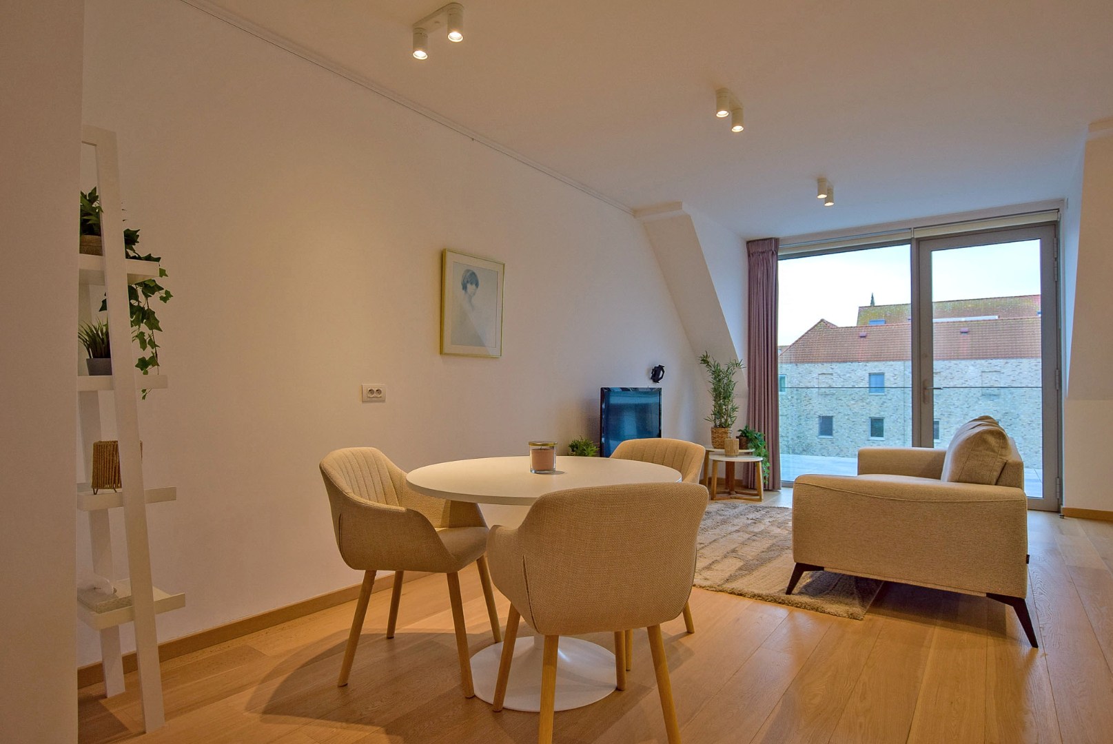 Prachtig 1-slaapkamerappartement (assistentiewoning) in Residentie Clarenhof, uniek wonen in hartje Nieuwpoort. - foto 4