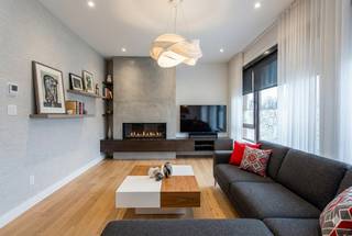 Ontdek deze charmante halfopen bebouwing op een rustige toplocatie aan de Bocht 101. Geen dertien-in-een-dozijn woning, maar een pand met...