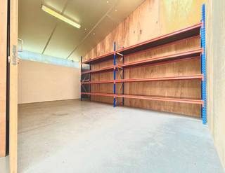 Commercial for rent in Wuustwezel