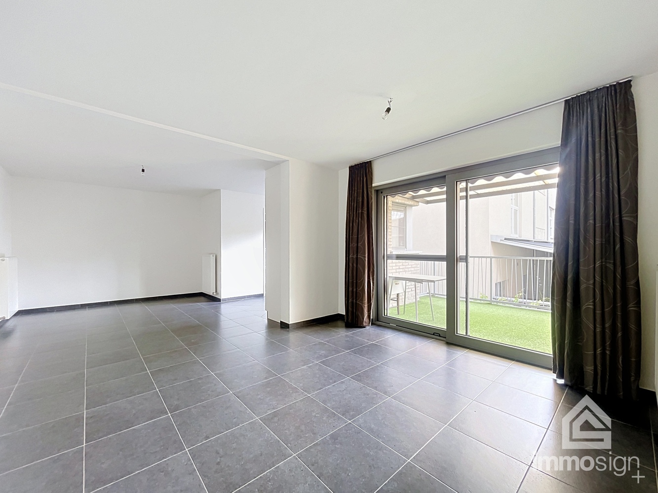 Praktisch appartement gelegen in het centrum van Bree! - foto 2