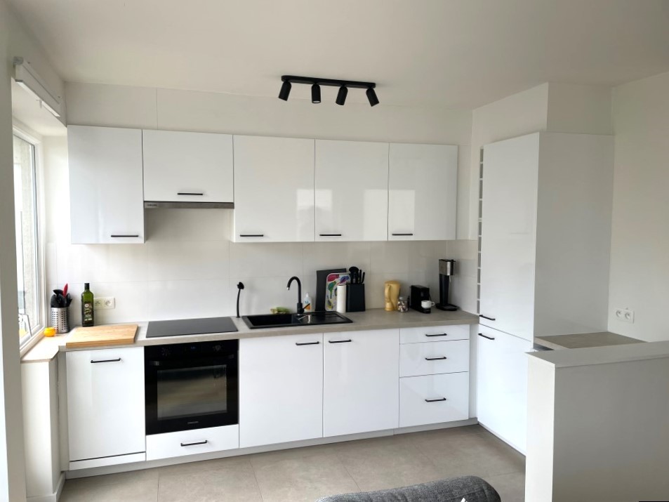 Lichtrijk - gerenoveerd hoekappartement MET garagebox - foto 5