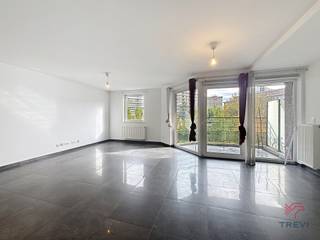 EVERE, near the Brussels Cemetery, a stone's throw from NATO, close to public transport, shops and major roads, pleasant UNFURNISHED...