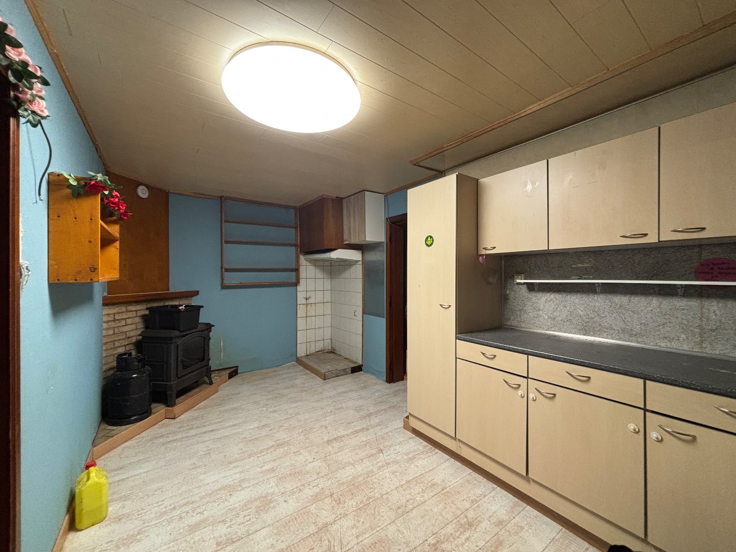 Te renoveren gezinswoning met 2 slpk. in Leopoldsburg - foto 2