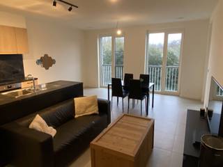 ENERGIEZUINIG EN KWALITATIEF APPARTEMENT MET 1 SLAAPKAMER, ZUIDWEST-GEORIËNTEERD TERRAS 6M², ONDERGRONDSE AUTOSTAANPLAATS EN KELDER2de verdieping met...