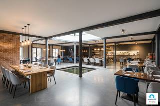 Ontdek dit unieke horecapand met een totale bewoonbare oppervlakte van maar liefst 686 m² – een uitzonderlijke kans voor ondernemers die...