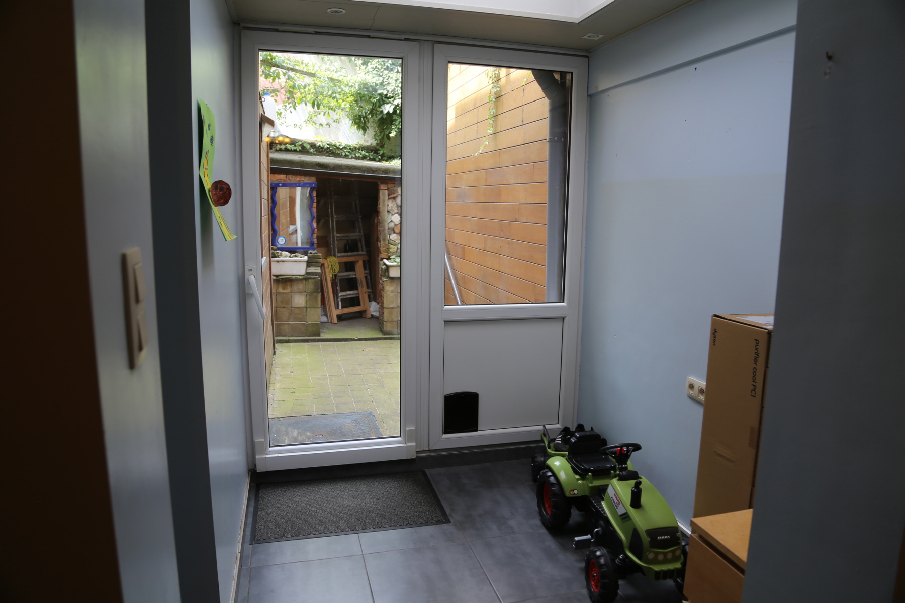 Zeer ruime woning met koer in toffe buurt! - foto 4