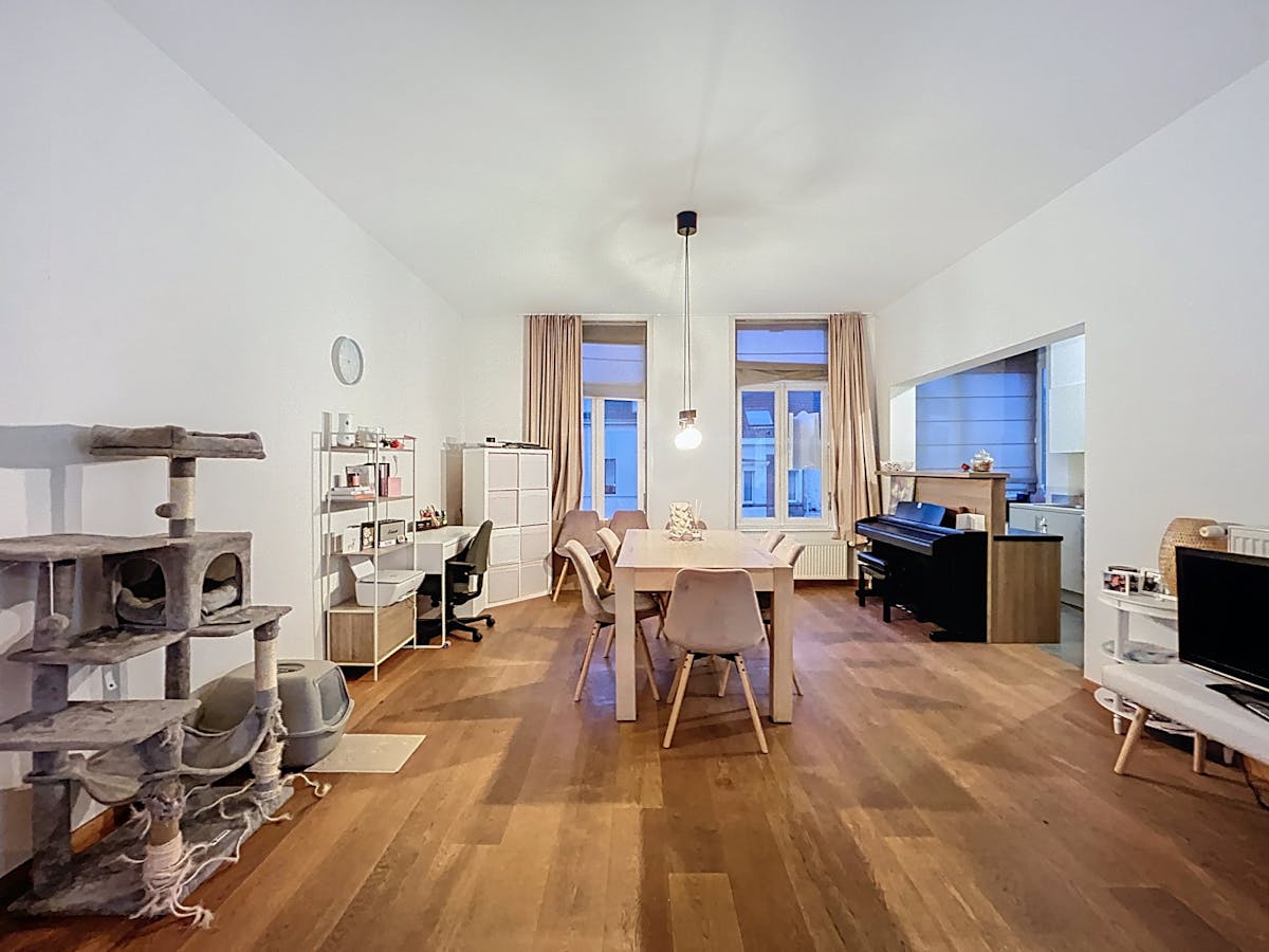 Ruim appartement met terras te huur in Kortrijk - foto 4