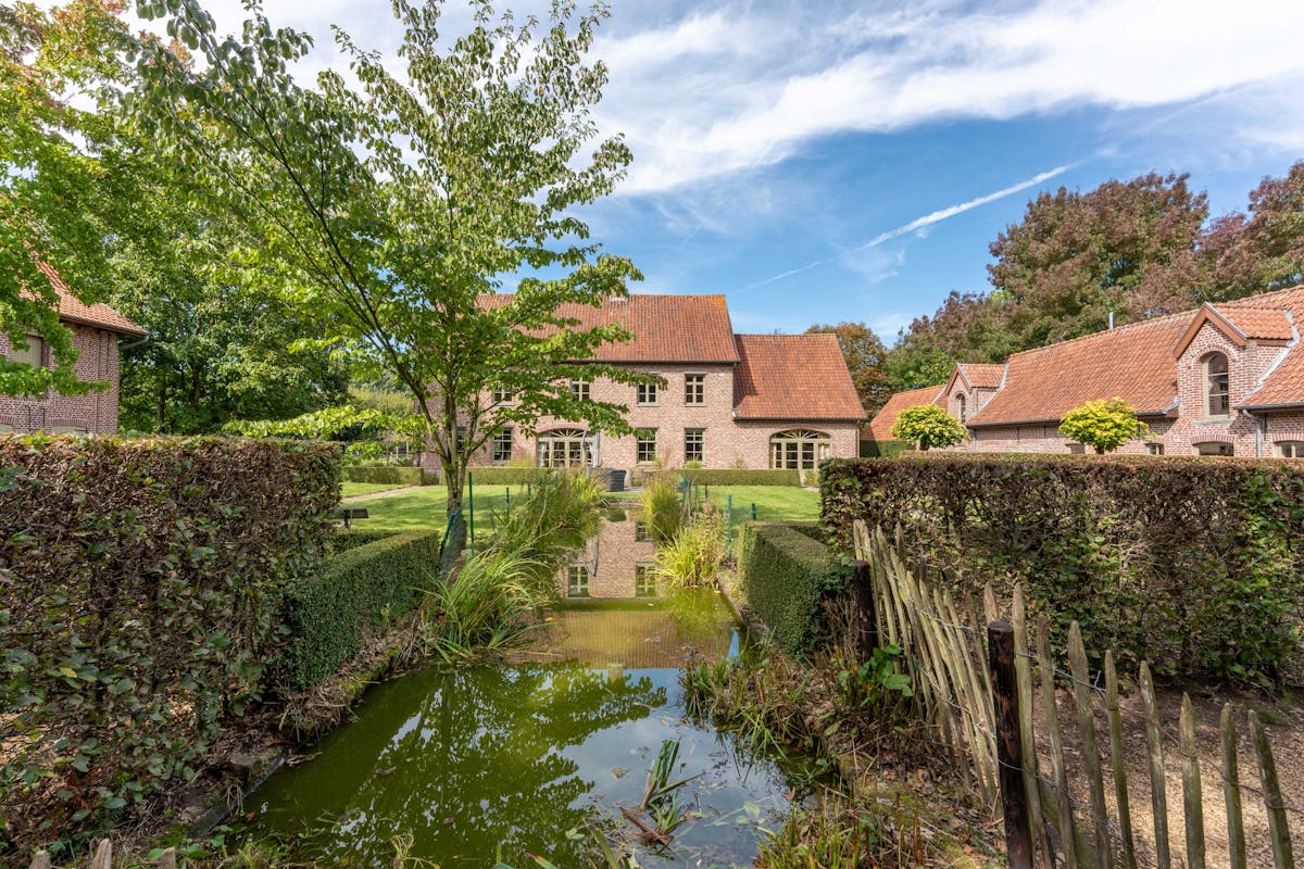 Beautiful farmhouse for sale in Kuurne - photo 2