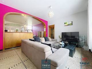 Situé au coeur de Braine-Le-Comte, à deux pas de toutes les  commodités, bel appartement disposant deux chambres. Il se compose d'un beau...