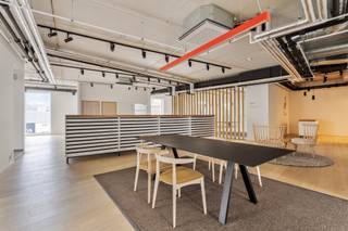 Commercial à vendre à Leeuw-Saint-Pierre