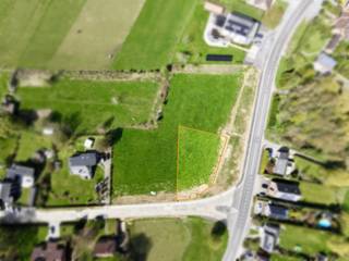 <p>Superbe terrain d’environ 11 ares 94 ca situé dans le charmant village de Cognelée, à proximité de Namur et des principaux axes routiers.<br /><br />Ce terrain à bâtir offre un cadre calme et agréable pour la réalisation de votre projet de construction (sous réserve d’acceptation de la commune). Il dispose d’environ 24 m de largeur à rue et 50,31 m de profondeur. Terrain plat avec orientation Nord-Ouest à l’arrière.<br />Terrain entièrement équipé (impétrants à rue), situé en zone d’habitat à caractère rural et libre de tout constructeur.<br /><br />Le bornage est à charge de l’acheteur.<br /><br />Vente sous réserve d'accord du propriétaire.<br />***** Pour recevoir d'autres opportunités en exclusivité, nous vous invitons à nous contacter directement. Nous sommes disponibles pour vous accompagner dans votre recherche d'achat ou d'investissement ainsi que dans votre projet de vente. Pour toute demande d'évaluation GRATUITE et SANS ENGAGEMENT, contactez votre expert au 0475/90.75.40. *****</p>