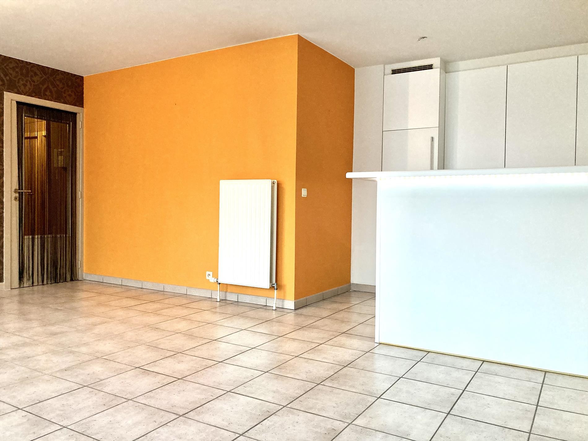 2 slk appartement met autostaanplaats in het centrum van Kuurne te huur. - foto 4