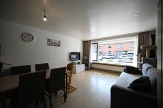 Dit aangename appartement is rustig gelegen op wandelafstand van het centrum van Roeselare. Het bevindt zich op de gelijkvloerse verdieping en...