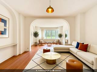 📞 Informatie & bezichtigingen: dries.v@weinvest.be Tel.: 02 315 77 22<br /><br />Aan de prestigieuze Avenue des Croix du Feu, op een steenworp afstand van het Park van Laken en de koninklijke kassen, ontdekt u dit volledig gerenoveerde appartement van 81 m², gelegen op de begane grond van een karakteristiek appartementencomplex uit 1937.<br />🏡 Het pand<br />Woonruimte: Ruime, lichte woonkamer met mooie architectonische bogen.<br />Keuken: Volledig uitgeruste open keuken.<br />Slaapkamer & sanitair: 1 grote slaapkamer, 1 doucheruimte + apart toilet.<br />Buiten: Terras van 24 m² (schoongemaakt en muren opnieuw geschilderd voor de intrek van de huurder).<br />🌳 Buurt & Ligging<br />Groene omgeving: Op een steenworp afstand van het Park van Laken, het Chinese Paviljoen en de Japanse Toren. Perfect voor wandelingen en hardlopen.<br />Voorzieningen: Dicht bij winkels, supermarkten, scholen en hoofdwegen (A12, Ring, stadscentrum).<br />Openbaar vervoer: Bus en tram in de directe omgeving.<br />💡 Voorzieningen & Comfort<br />Dubbele beglazing (PVC-kozijnen) & individuele gasverwarming.<br />Individuele meters (water, gas, elektriciteit).<br />Geen gemeenschappelijke kosten voor het gebouw!<br />📄 EPC-klasse G (355 kWh/m²/jaar - CO₂: 75 kg/m²/jaar)<br />1 GARAGE + 1 PARKEERPLAATS VERPLICHT TEGEN EEN TOTAAL BIJBETALING VAN 150 €!<br />Beschikbaarheid: Onmiddellijk<br />Mis geen enkele van onze exclusieve aanbiedingen op onze website WWW.WEINVEST.BE