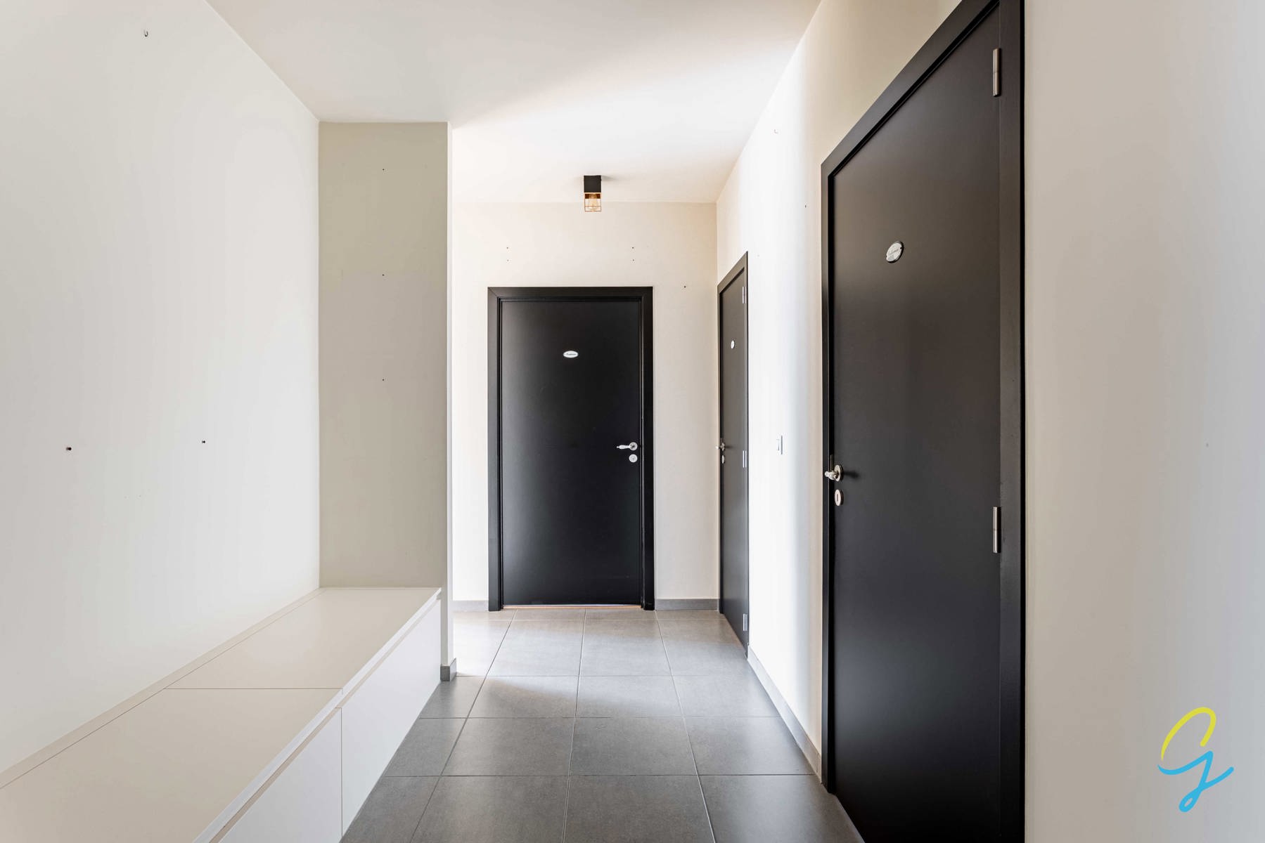 Ruim appartement met garage en 3 slaapkamers. - foto 4