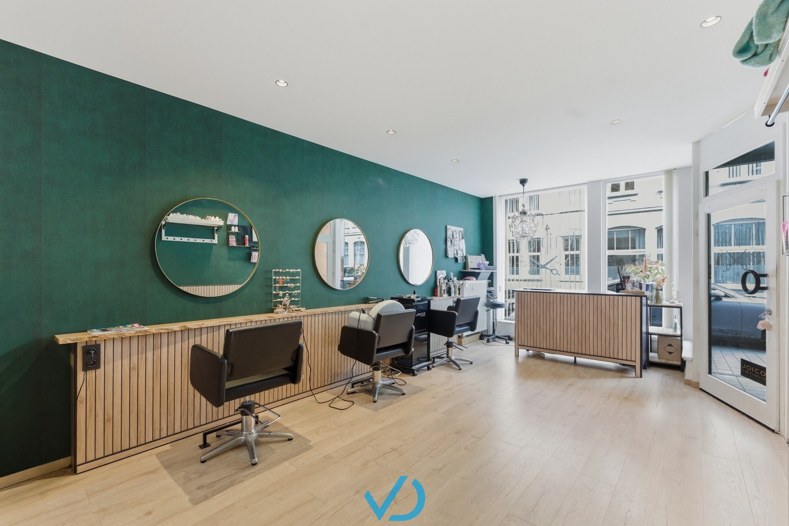 Instapklare woning met handelsruimte te koop in centrum Ieper! - foto 3