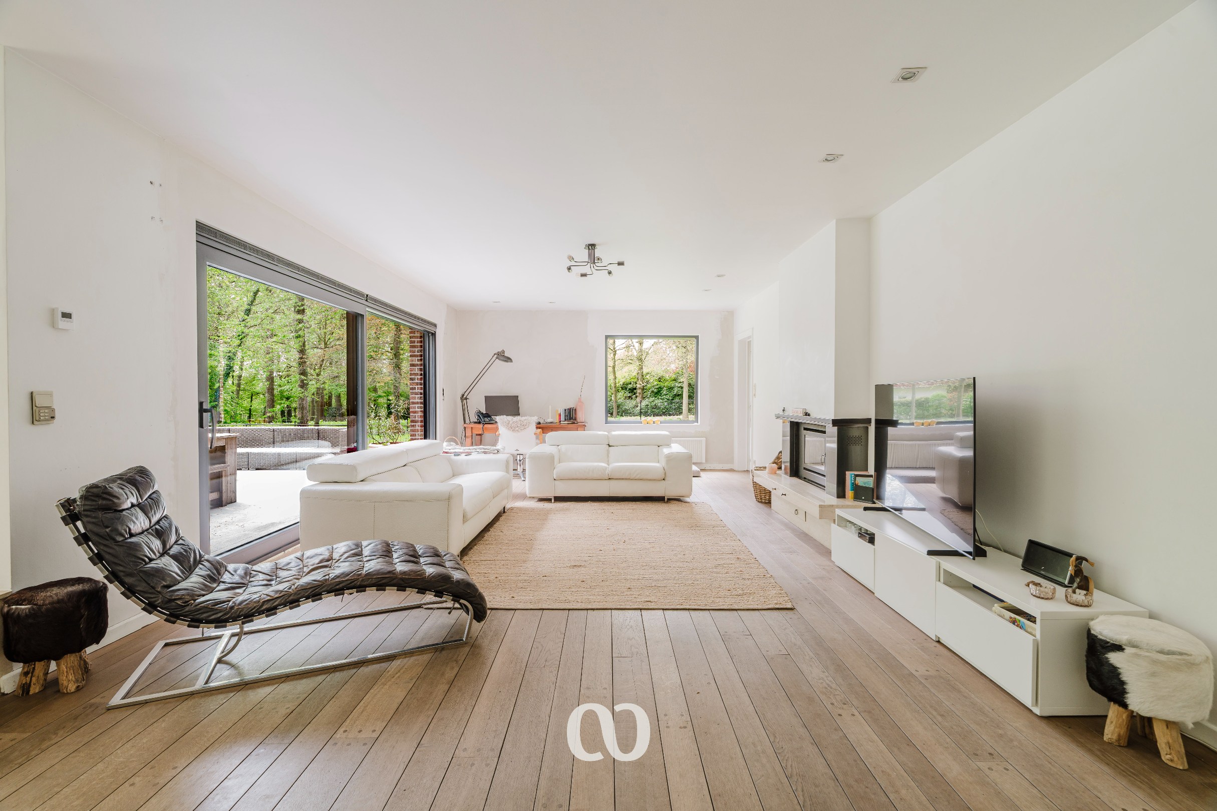 Uitzonderlijk gelegen woning op 5.000 m² met 5 slaapkamers en volledige privacy - foto 3
