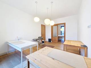 Deze prachtige kantoorruimtes te huur bevinden zich in een kleinschalig, maar bijzonder karaktervol businesscenter in Gent. De hoge plafonds en...