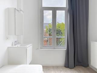 Gemeubelde studentenkamer in aangenaam gebouw, gelegen op toplocatie nabij Gent Zuid
Gemeenschappelijke keuken & badkamer. Op de kamer zelf is er een lavabo, bed en een kast.
€515 + €65 (EGW + internet)
Beschikbaar vanaf 1/07
