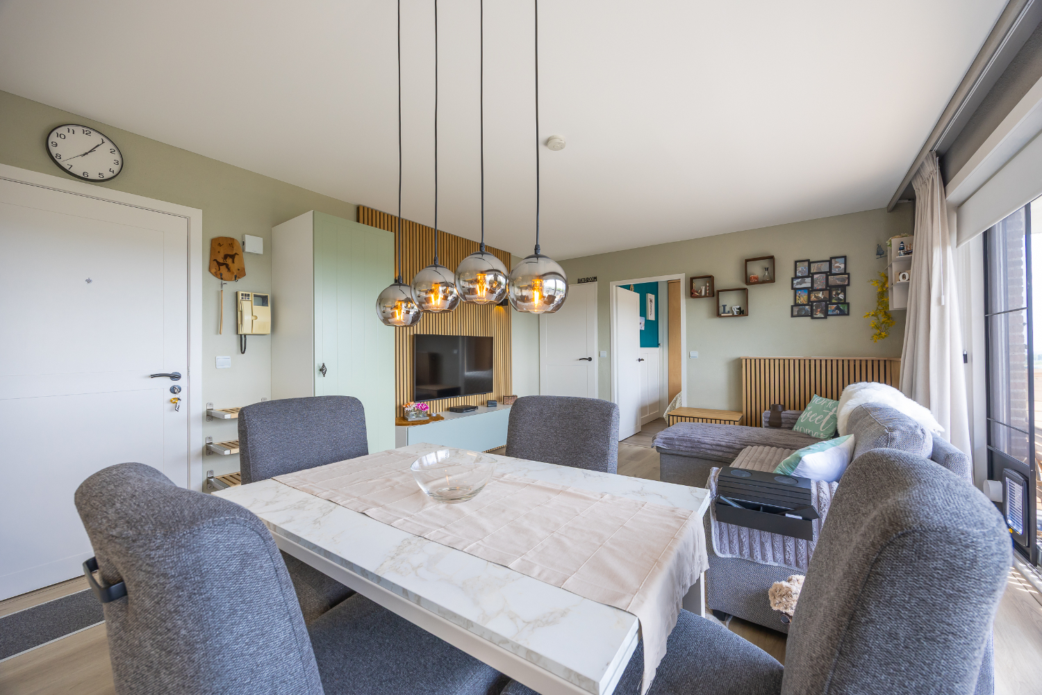 Prachtig gerenoveerd 1-slaapkamerappartement met zongericht terras en prachtig open uitzicht - photo 4