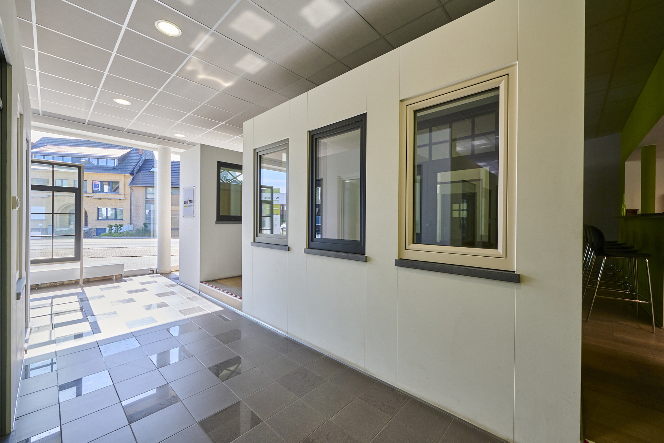 TE KOOP - Commerciële building met magazijn te Tongeren - foto 5