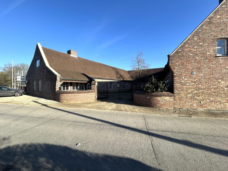 Uitstekend gelegen toonzaal met kantoor (832 m²) – langs N60 Oudenaarde-Gent - photo 4