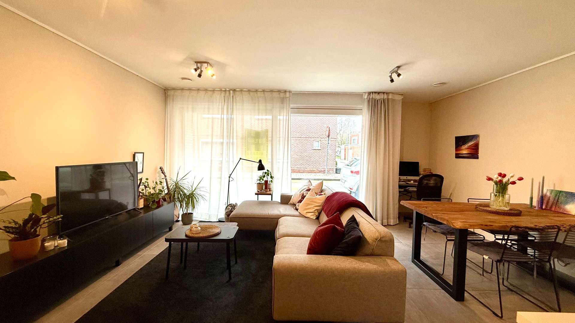 Gelijkvloers appartement met 2 slaapkamers, tuin en autostandplaats - foto 3