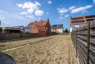 Bent u op zoek naar de ideale plek om uw droomwoning te realiseren?Deze aantrekkelijke bouwgrond van 400 m², gelegen in de Watertorenstraat, biedt...
