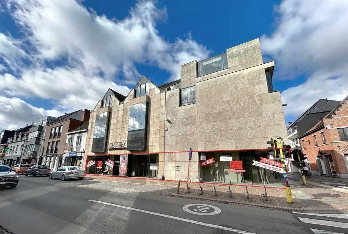 Handelspand (500 m²) op toplocatie in Oostkamp te huur - foto 2