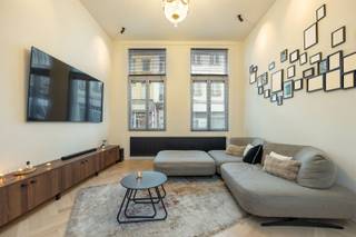 Zoekt u een recent (2024) gerenoveerd appartement met stadstuin (17m²)? Super stijlvol binnen en Zuidgericht & rustig van buitenruimte? U bent aan...