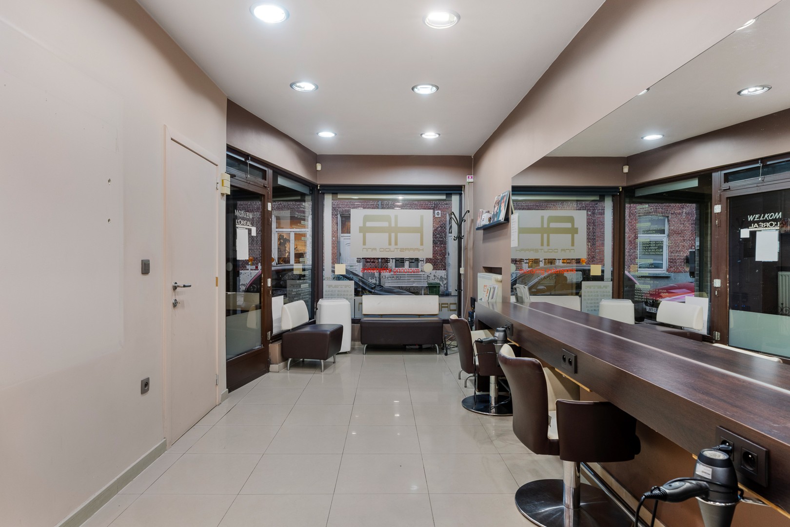 Ruim handelshuis met woonst te koop, centraal gelegen in Gent - foto 3