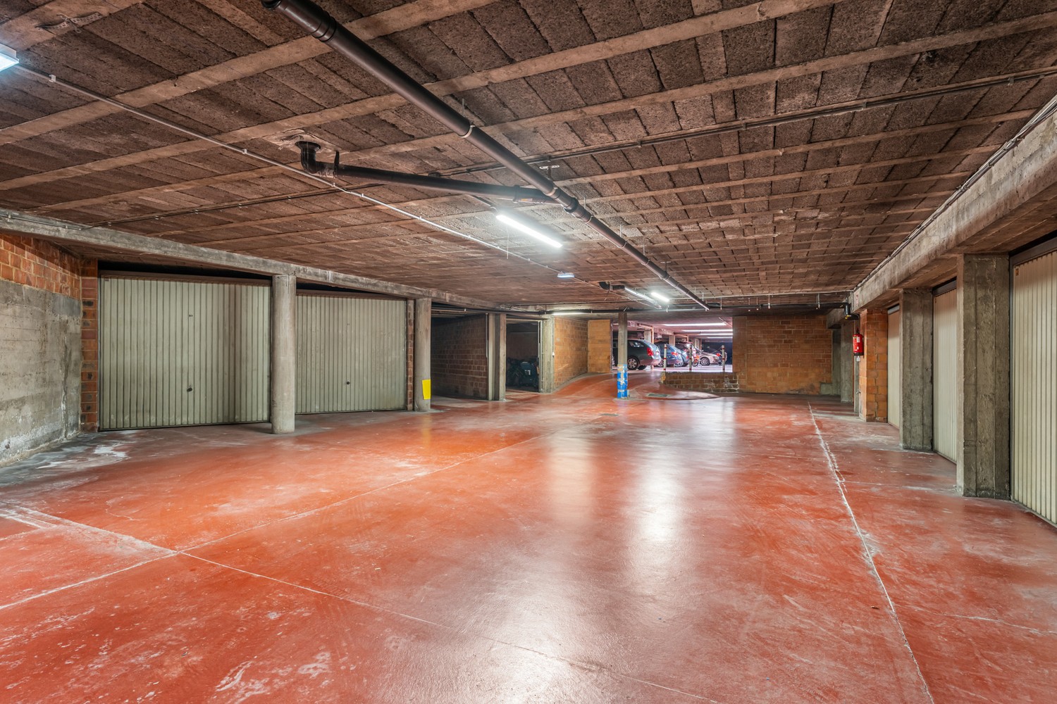 Centraal gelegen garagebox in de Vital Decosterstraat 83-87 ! - foto 3