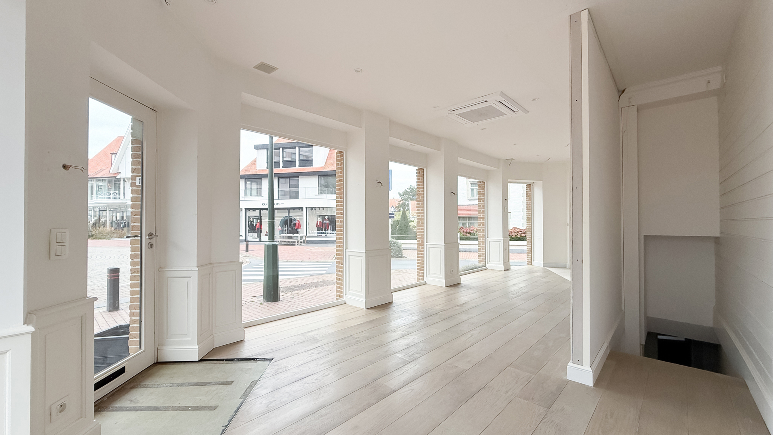 Uitzonderlijk handelspand op toplocatie – Driehoeksplein - foto 4