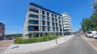 Dit prachtige nieuwbouw appartement is gelegen op een boogscheut van het strand.In de moderne en luxueus afgewerkte residentie "Europa" direct nabij...