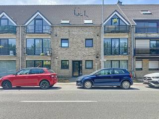 Leuke dakappartement met 2 slaapkamers te Baasrode nabij Dendermonde.Dit vlug instapklaar appartement, met een  oppervlakte van +/- 80m2, bevindt...