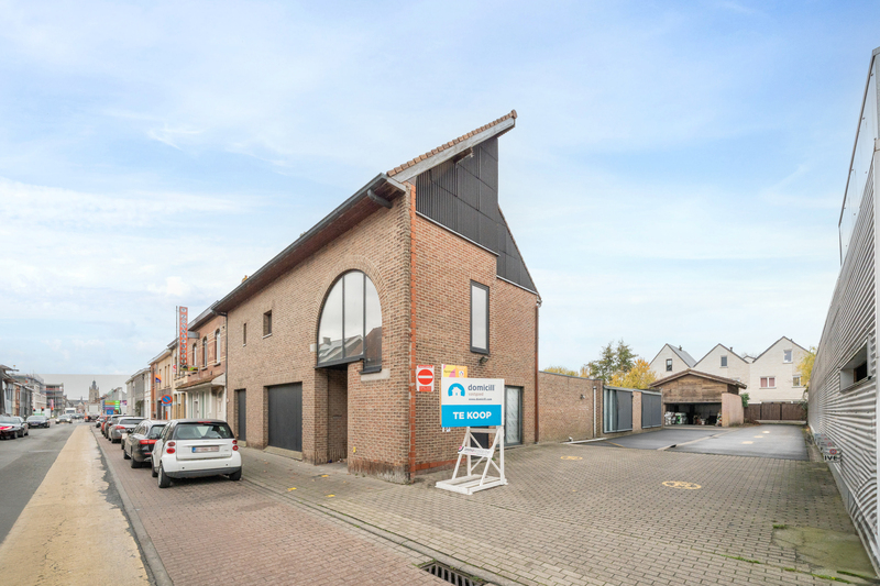 Centrum Roeselare - Kantoorgebouw met woongelegenheid en garage - foto 5