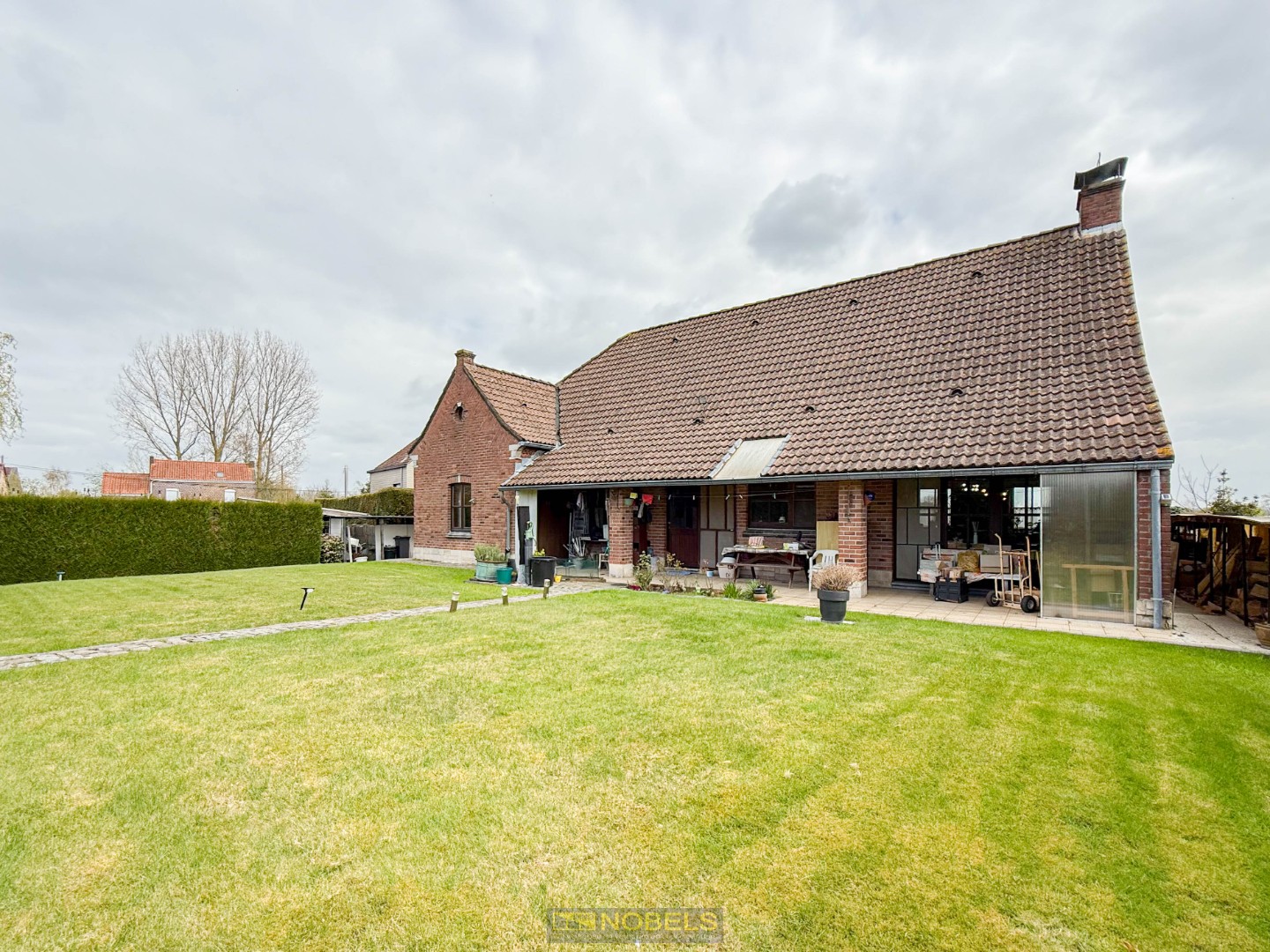 Te koop, te moderniseren villa op 14 are in doodlopende straat te Overboelare - foto 2