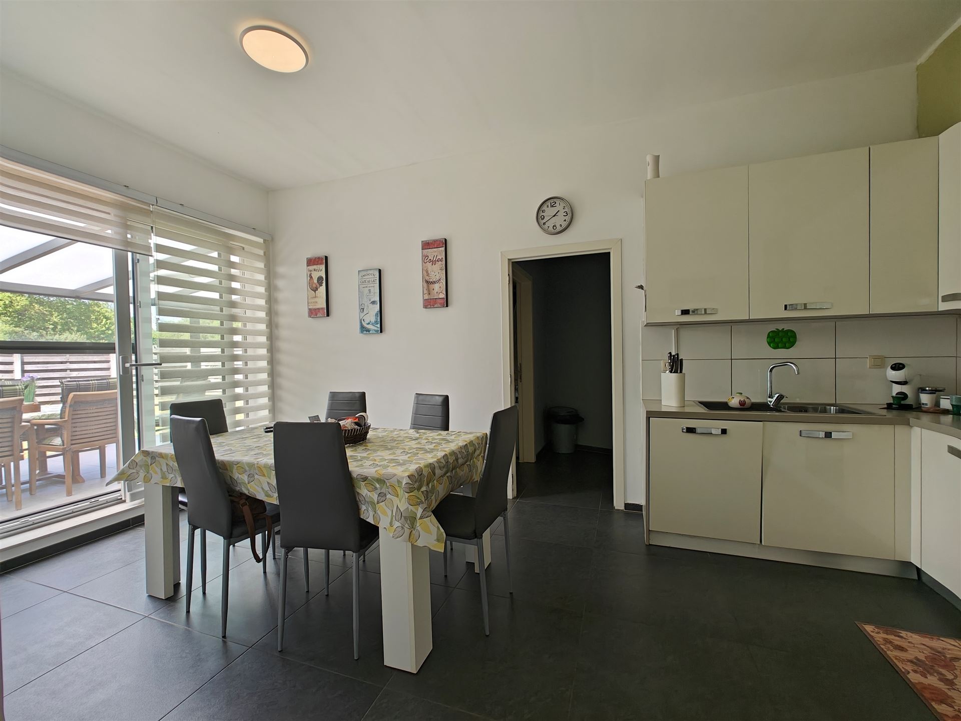 Handelspand verhuurd als gelijkvloers appartement met 3 slaapkamers  - foto 5