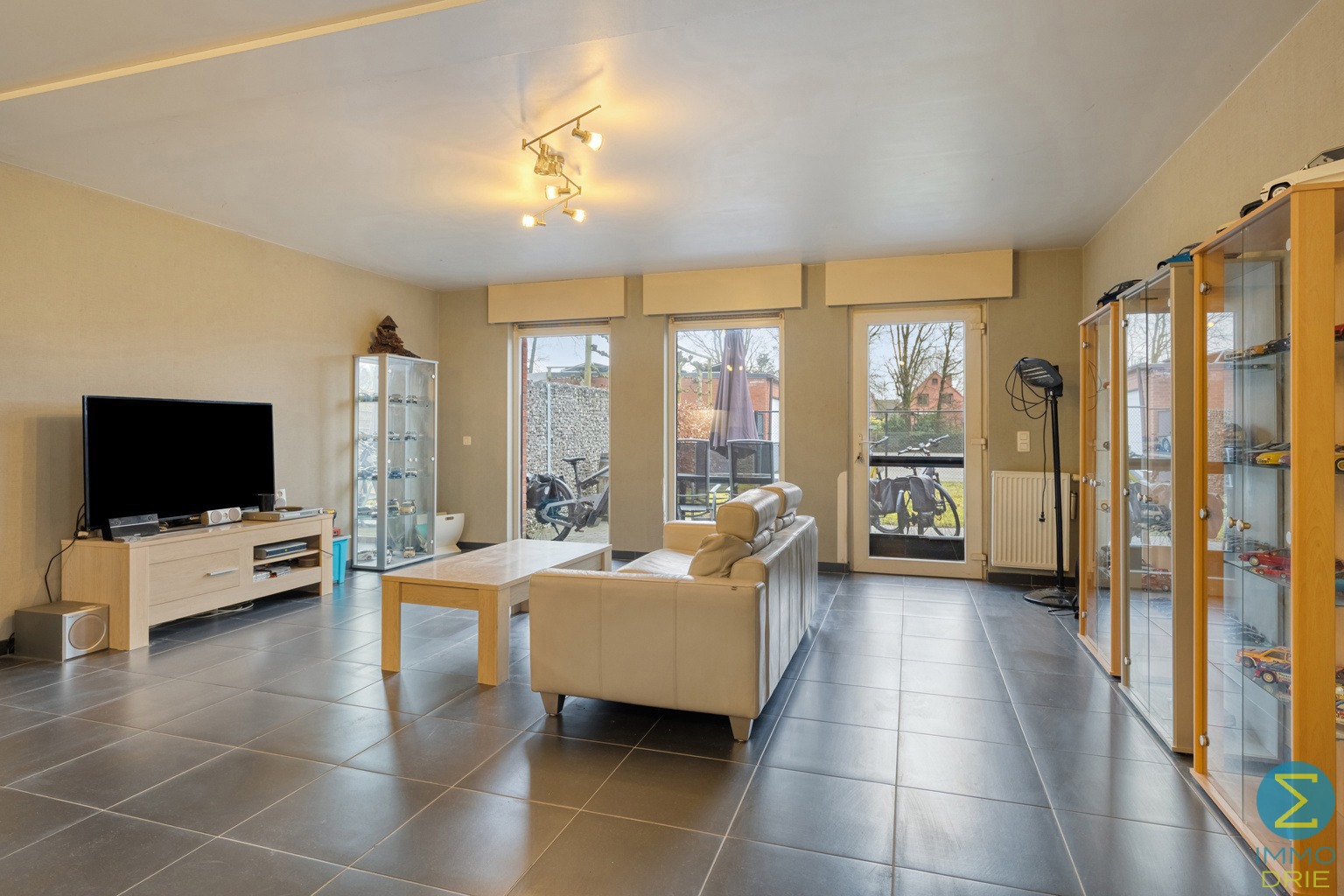 Gelijkvloers appartement met tuin, garage en staanplaats - foto 4