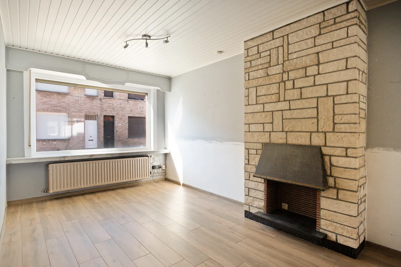 Woning met 3 slaapkamers en tuin in een doodlopende straat te Hoevenen - foto 4