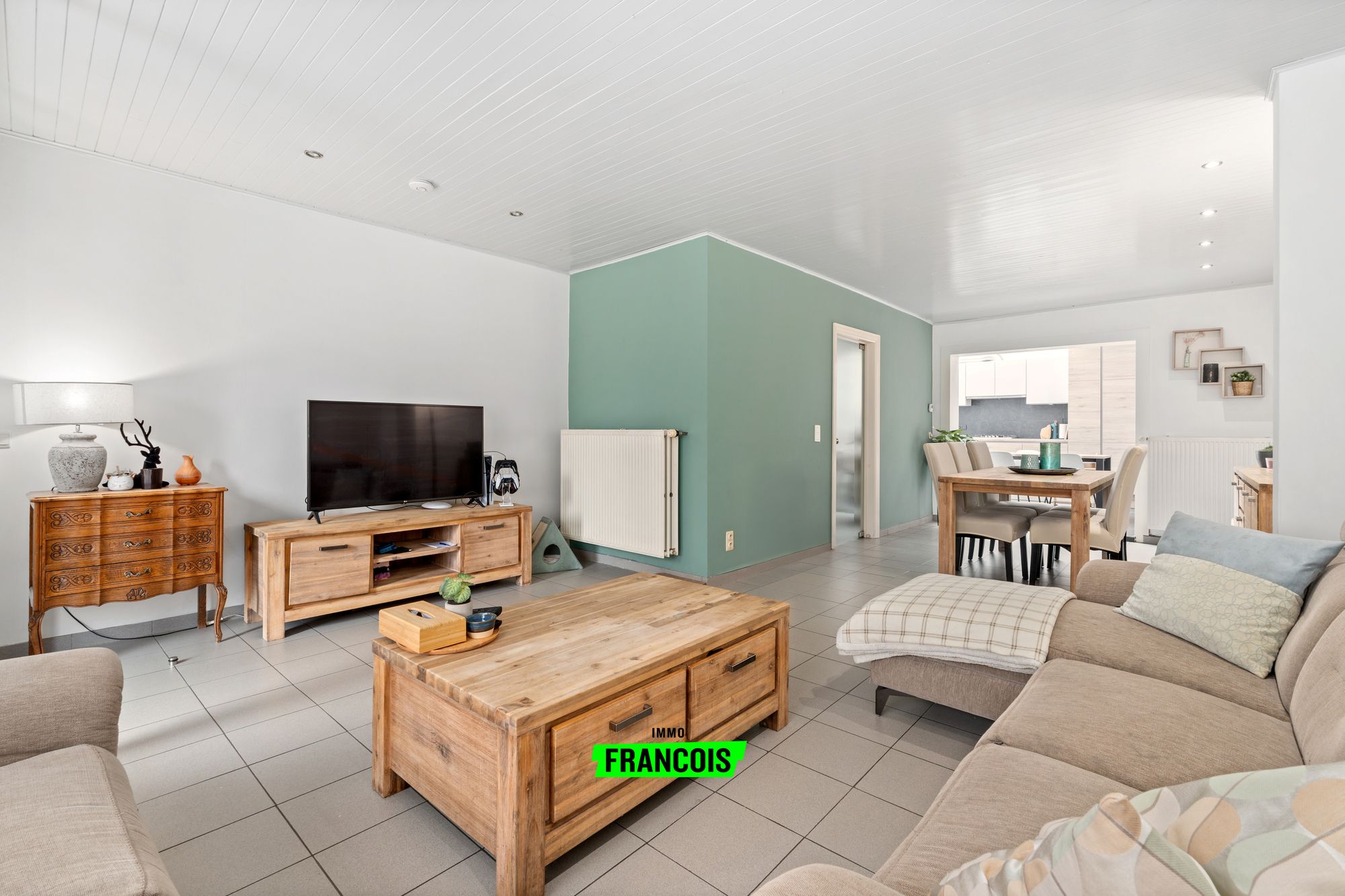 Charmante rijwoning met 5 slaapkamers in Zedelgem - foto 2