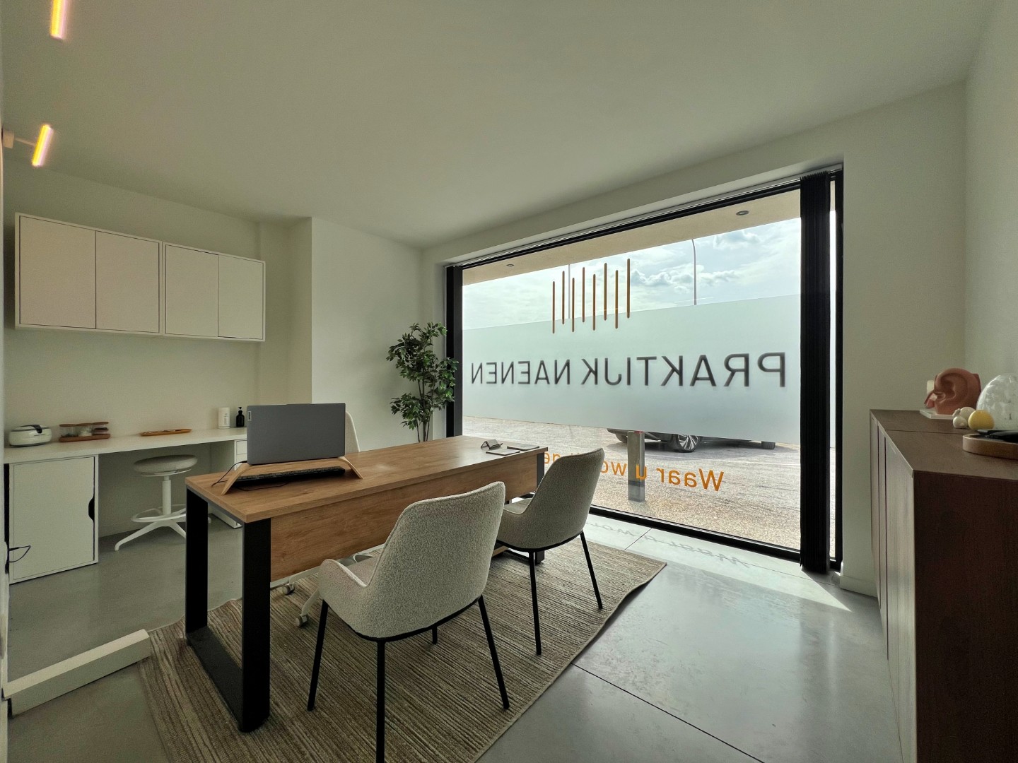 Instapklaar handelspand / praktijkruimte met uitstekende zichtbaarheid te Lievegem - foto 5