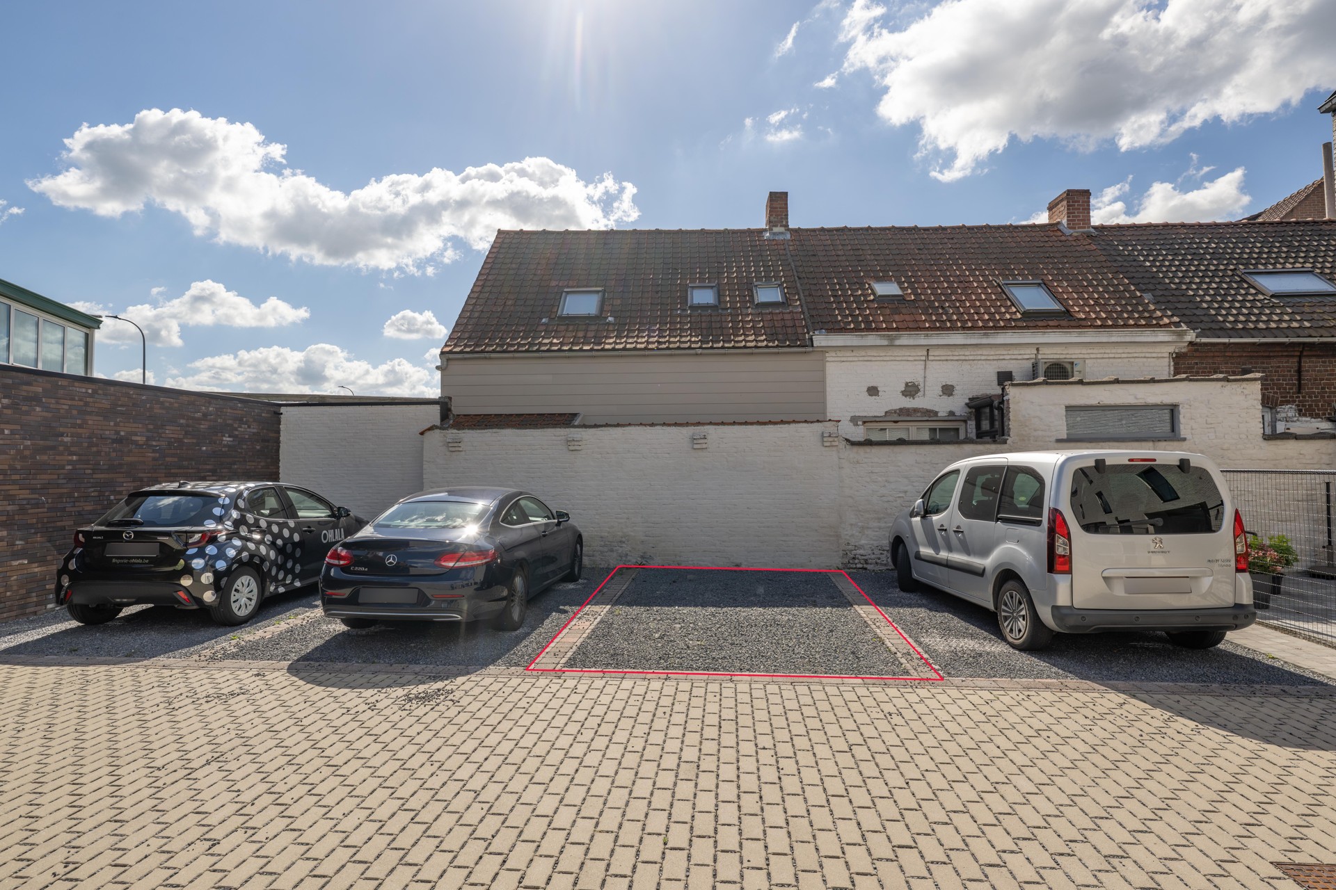 Apartment for rent in Sint-Eloois-Vijve with 3 bedrooms - photo 5