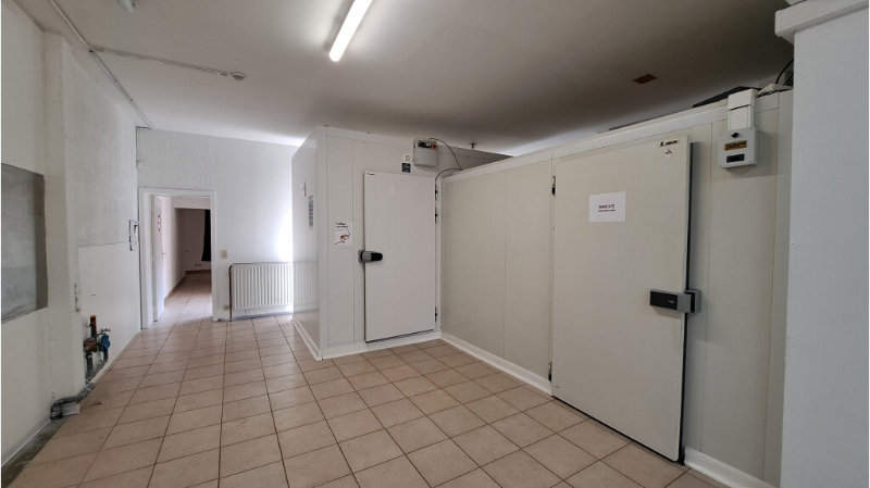 Instapklare Winkelruimte op commerciële ligging te huur in centrrum Brugge - foto 4