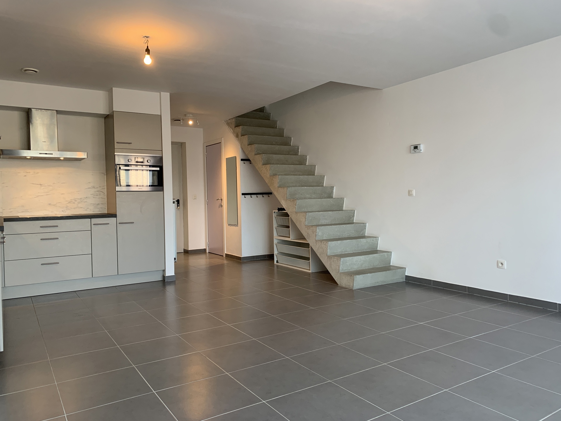 Moderne duplex appartement met 2 slaapkamers - foto 4