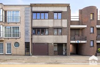 Zoekt u een ruime en veelzijdige eigendom gelegen op een toplocatie in het centrum van Mol? Deze instapklare woning (Nieuwstraat 28/1) met...