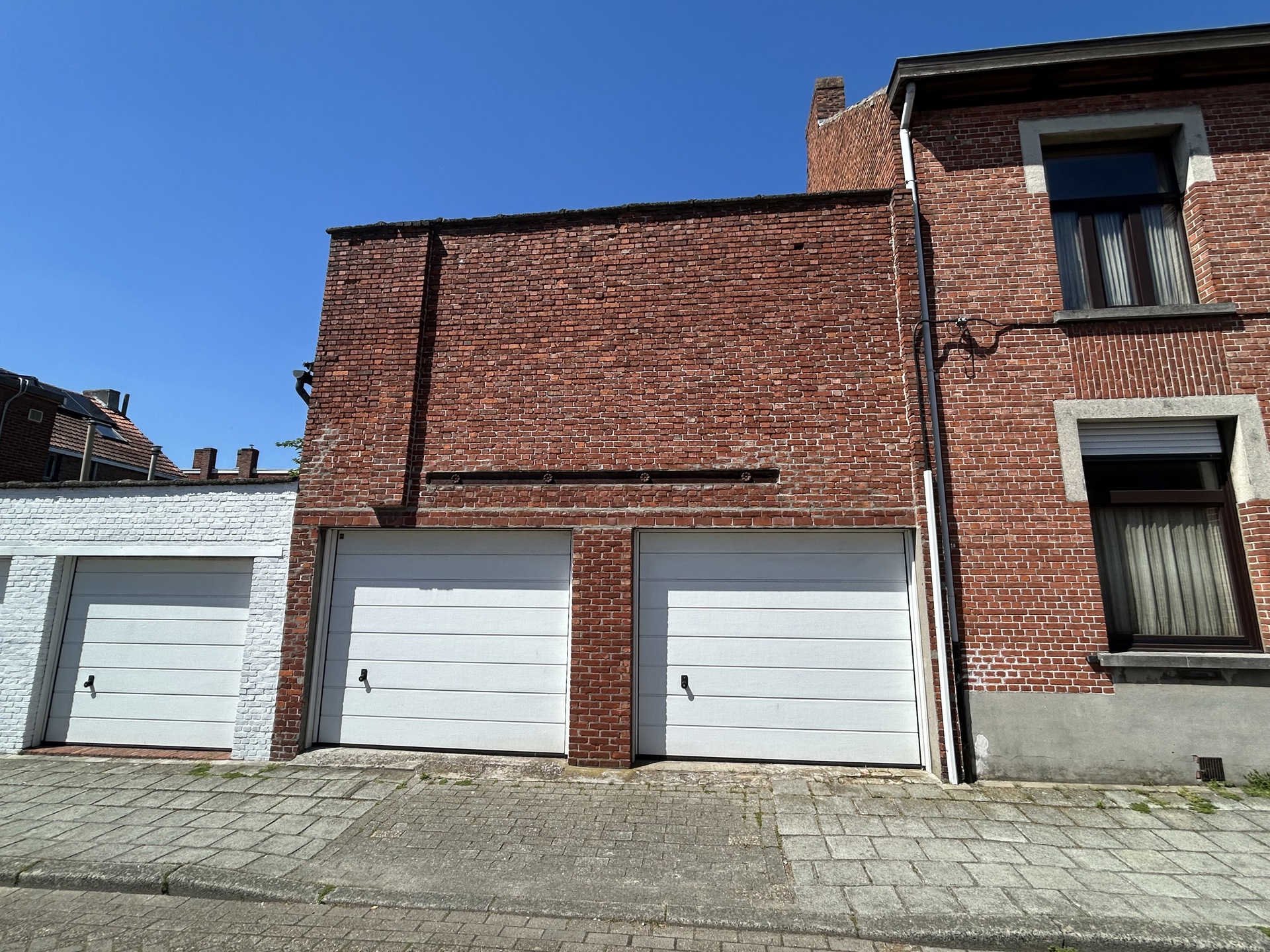 Afgesloten garagebox op gunstige ligging te koop - foto 4