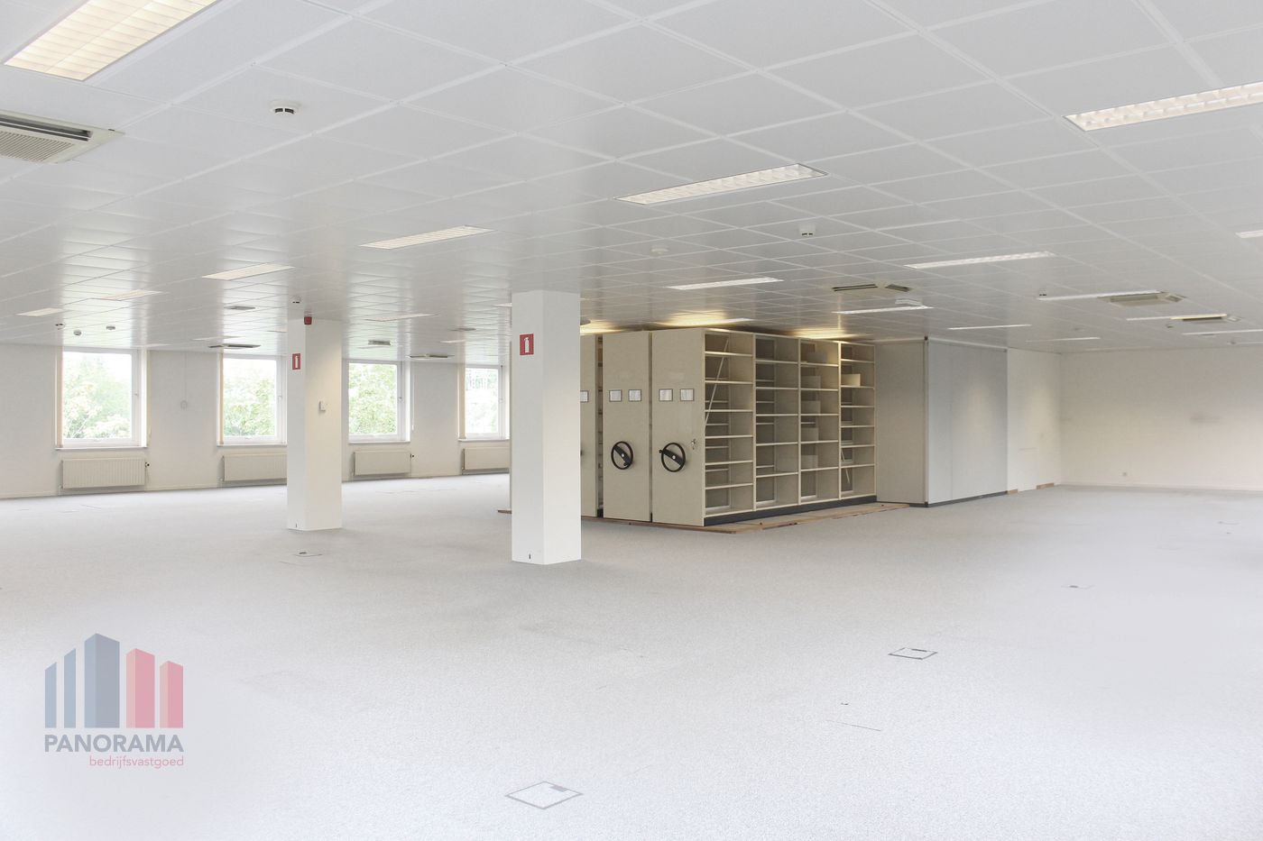 Instapklare kantoren van 240 m² nabij R0 - foto 5